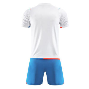 Vêtements de football sur mesure en gros, impression par sublimation, uniformes de football à bas prix - Product Image 5
