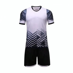 Nuevos Conjuntos de Uniformes de Fútbol para Hombre, Duraderos, de Alta Calidad, 100% Poliéster, Impermeables, de Secado Rápido, Ajustables y Personalizables, Gran Venta - Product Image 1