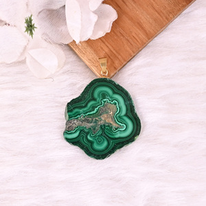 Pendentif en laiton avec stalactite de malachite naturelle, 18g, plaqué or/argent/or rose/ruthénium noir, bijou unisexe tendance en pierre - Product Image 2