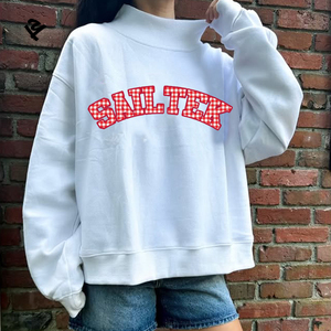 Sudadera con capucha y parche bordado personalizado, estilo urbano, venta al por mayor, de alta calidad, con hombros caídos y cuello alto para mujer - Product Image 3