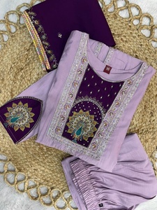 Conjunto de Kurti Anarkali para mujer con bordado y trabajo manual, corte regular, estilo tradicional indio-pakistaní de la India. - Product Image 6