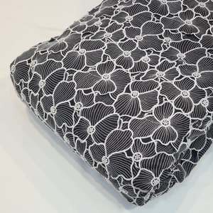Tissu en lin brodé de qualité supérieure, fantaisie, large et long, avec découpes et perles, idéal pour les kaftans ou les robes, disponible en grandes quantités - Product Image 3