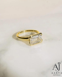 Anillo de Oro Amarillo de 14K con Moissanita Corte Esmeralda, Engaste de Bisel, Joyería Nupcial de Compromiso y Boda para Mujer - Product Image 6