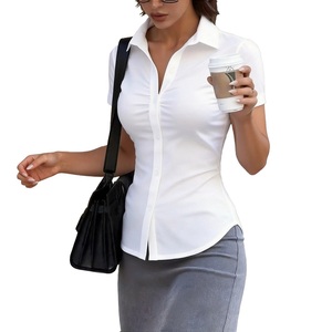 Chemise habillée pour femme à manches courtes 100 % coton, coupe moderne, élégante et confortable, respirante et écologique BD - Product Image 1