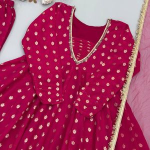 Conjunto Sharara Premium para Mujer, con Jacquard Chanderi, Bordado de Espejos y Dupatta de Red con Borde de Encaje, para Fiestas y Eventos - Product Image 5