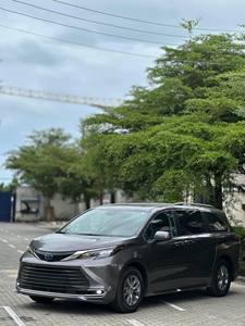 Toyota Sienna 2024 Usada - Product Image 5
