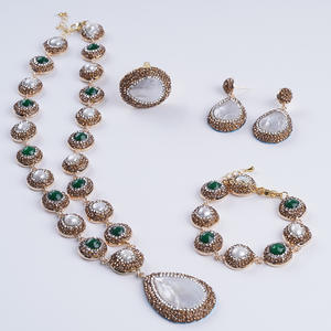 Ensemble de bijoux fins de mode européenne et américaine, coquillage naturel incrusté de jade exquis, électroplaqué, vente en gros - Product Image 3