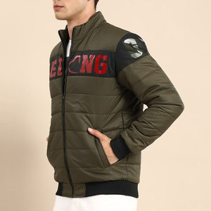 Blouson matelassé vert olive pour homme, col montant, fermeture éclair, imprimé lettres, coupe-vent, style décontracté, rembourrage en polyester - Product Image 1
