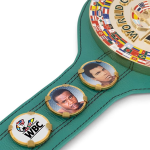 เข็มขัดแชมป์โลก WBC สำหรับมวย หนังสีเขียว ดีไซน์ลายธงชาติ พร้อมรูปนักมวย - Product Image 3