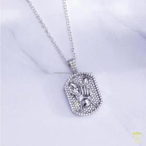 จี้รูปสัญลักษณ์ทำมือประดับเพชรโมอิสซาไนต์ VVS เงินแท้ 925 สร้อยคอเครื่องประดับหรูหรา - Product Image 3