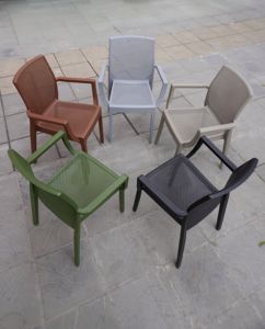 Sillón de Oficina Perforado Color Gris Ceniza |   Silla Giratoria Apilable de Polipropileno para Todo Clima con Diseño Moderno - Product Image 4