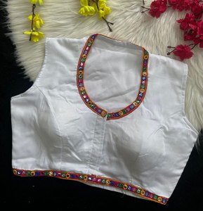 Blusa de Rayón Especial para Navratri con Trabajo Kodi, Diseño Abierto por Delante, Acolchada, Colección de Blusas Étnicas de Diseñador - Product Image 5