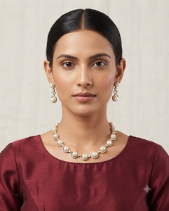 Parure Collier et Boucles d'Oreilles Pendantes en Plaqué Or Antique avec Perles d'Imitation Diamant Américain et Arche Courbe Pavée pour Femme - Product Image 5