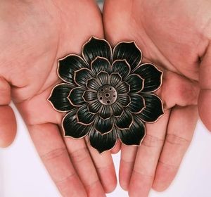 Brûleur d'encens Lotus fait main, support aromatique, utilisation toute saison - Product Image 2