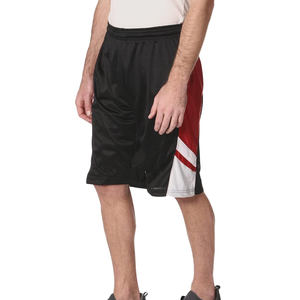 Shorts de basketball personnalisés 2026 pour hommes, en polyester à sublimation, coupe ajustée, avec broderie et logo, en maille respirante - Product Image 4