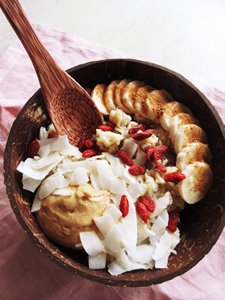 Commande en gros coquille de noix de coco fait à la main écologique bols naturels cuillères-fabricant approvisionnement marché mondial bon prix cadeaux d'affaires - Product Image 6