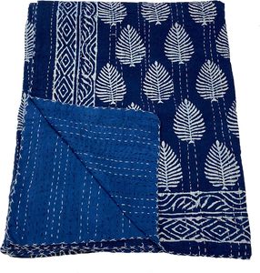 Colcha Kantha Hecha a Mano con Estampado Floral Índigo, Reversible, Ecológica, de Algodón, Tamaños King y Queen, para Hogar, Hotel, Boda - Product Image 3
