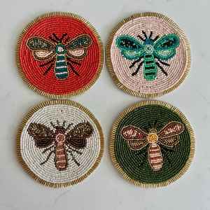 Ensemble de sous-verres élégants en perles de verre, conçus pour recevoir des invités avec une présentation élégante sur la table et une utilisation fonctionnelle. - Product Image 5