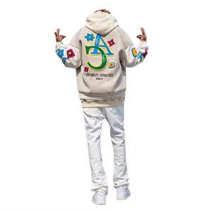 Chaqueta Varsity Vintage con Mangas Bordadas en Chenilla y Logotipo Personalizado, Chaqueta de Cuero Vacuno Curtido, Resistente al Viento, para Invierno - Product Image 3