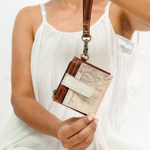 Nuevo pelo en estampado de animales de cuero reciclado Mini monedero billetera tarjetero billetera delgada de bolsillo frontal para mujer tarjetero - Product Image 1