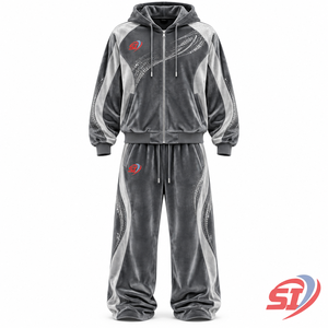 Ensemble de survêtement Premium en velours et strass 280 GSM avec sweat à capuche et pantalon ample personnalisés en acier inoxydable - Product Image 1