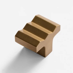 Modern Brass Cabinet Knob Flower Design Durable Pull Handle <b>Kitchen</b> Use Drawer Door High Quality Metal Eco-Friendly Antirust - Product Image 4