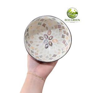 Bol en noix de coco écologique fait à la main avec motif mosaïque floral pour le petit-déjeuner, la salade, le dessert, la décoration de la cuisine et de la table - Product Image 4