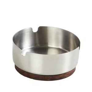 Cendrier rond en bois portable de style nordique créatif avec un design moderne et esthétique pour une utilisation à la maison - Product Image 3