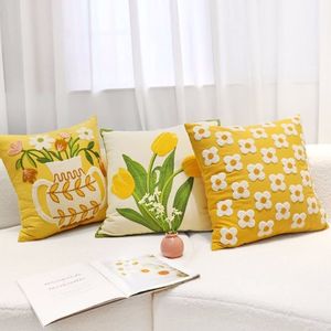 Coussin de canapé carré brodé de fleurs, texture douce et confortable, décoration bohème élégante - Product Image 3