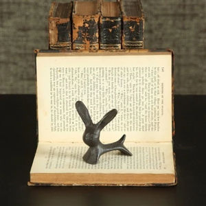 รูปปั้นนกนามธรรมสมัยใหม่ ทำจากอะลูมิเนียมคุณภาพสูง งานแฮนด์เมด เหมาะสำหรับเป็นของขวัญตกแต่งสำหรับวันรับปริญญา วันเกิด ใช้ตกแต่งบ้านหรือสำนักงาน - Product Image 1