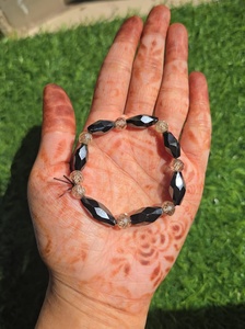 Bracelet en moissanite rond et noir fantaisie de 7 mm, couleur champagne clair, fait main - Product Image 5