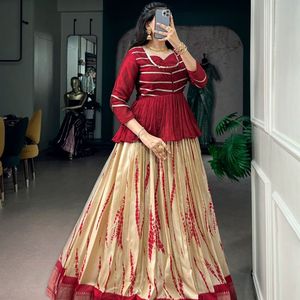 Elegante Lehenga Dola Silk Shibori Print Navratri con Blusa de Seda Vichitra Premium Cosida, Fabricante: Royal Export - Product Image 3