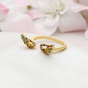 Anillo Ajustable de Plata de Ley 925 con Baño de Oro de 14K y Circonitas Multicolor en Forma de Alas de Ángel, Joyería Fina, Memoria Jewels - Product Image 4