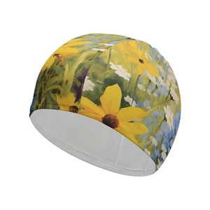 Bonnet de bain imprimé unisexe, design floral coloré, matière polyester - Product Image 1