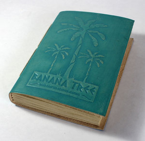 Magnifique carnet imprimé en papier, couleur bleu ciel, avec motif bananier gaufré sur le devant - Product Image 3