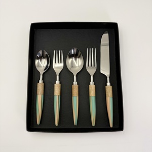 Juego de Cubiertos de Acero Inoxidable con Acabado Espejo y Mango de Resina para Hogar, Cocina y Restaurante a un Precio Razonable - Product Image 1