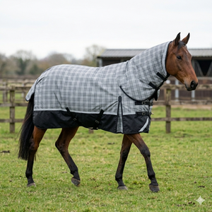 Alfombra de caballo con estampado de cuadros grises 1200D 250G, carcasa de polialgodón, encuadernación negra, forro de nailon, uso de doma, herrajes de acero inoxidable Doble - Product Image 2