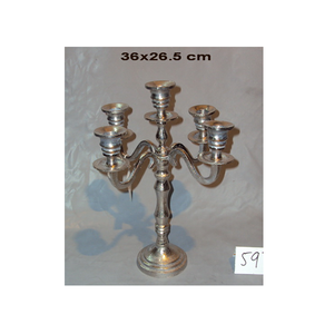 Elegante Candelabro Decorativo de Cinco Brazos, Aluminio con Acabado Plateado Pulido, Sin Plomo, Hecho a Mano, Ecológico, Duradero, Decoración para el Hogar - Product Image 4