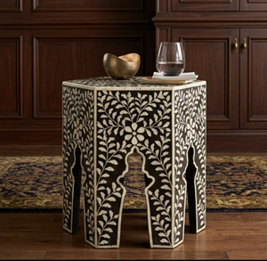 Table d'appoint géométrique en résine avec incrustation d'os, table basse hexagonale luxueuse, design rayé, table de chevet moderne, meuble d'appoint haut de gamme - Product Image 6