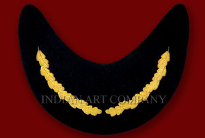 INDIAN ART COMPANY Casquette à visière en velours noir brodée à la main avec motif feuille de chêne dorée - Coiffe formelle professionnelle Quatre - Product Image 4