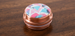 Bouteille d'eau en cuivre à motif géométrique moderne avec couvercle, gourde de voyage portable - Product Image 5