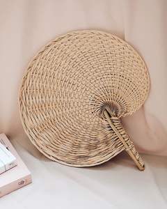 Éventail à main en bambou naturel coloré DRAGONEX, écologique, souvenir, logo personnalisé peint, utilisation pour mariage, promotionnel, Vietnam - Product Image 3