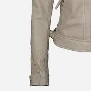 แจ็คเก็ตบอมเบอร์หนังแท้สไตล์วินเทจสำหรับผู้หญิง สีเบจ พิมพ์โลโก้ตามสั่ง รุ่นใหม่ RTS พร้อมคุณสมบัติกันน้ำ - Product Image 5