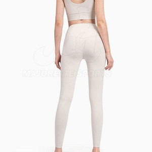 Ensemble de yoga tendance : leggings de fitness et soutien-gorge de sport assorti, parfait pour la salle de sport, le yoga, la course à pied et l'entraînement - Product Image 3
