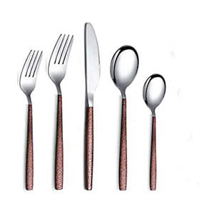 Ensemble de couverts en métal de qualité supérieure pour repas formels, comprenant cuillère, fourchette, couteau, collection de vaisselle élégante - Product Image 1