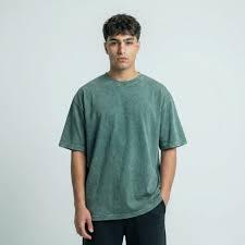 Camiseta Verde Pino con Lavado Ácido Personalizada - Camiseta Premium de Algodón 100% de Alto Gramaje y Corte Holgado - Estilo Urbano Vintage con Lavado a la Piedra - Product Image 2