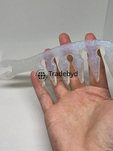 Peine de Resina Hecho a Mano de Lujo Tradebyd para Soluciones Premium de Cuidado y Belleza del Cabello - Product Image 4