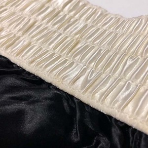 Shorts de boxe pour homme en satin noir avec ceinture élastique crème et bandes latérales, sublimation, séchage rapide, respirant - Product Image 3