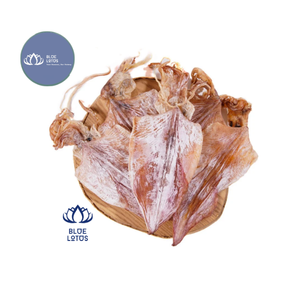 Tubes de calamar séchés avec peau 20-22cm, faits à la main, nutritifs, fruits de mer, emballage en vrac - Product Image 1