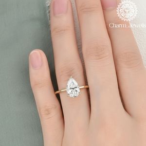 Anillo de compromiso y eternidad Charm_Jewells para mujer, chapado en oro rosa de 18K, plata, moissanita talla cojín, engaste clásico de puntas, IGI - Product Image 4